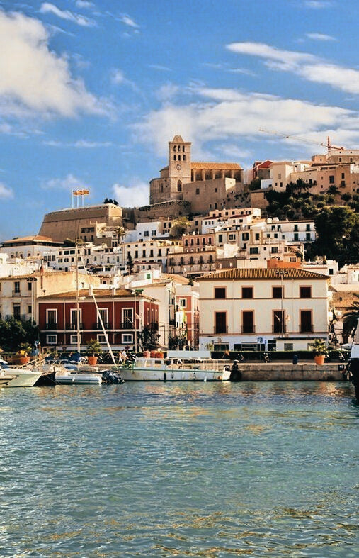 UNITE Ibiza Hoodie - DROP 01